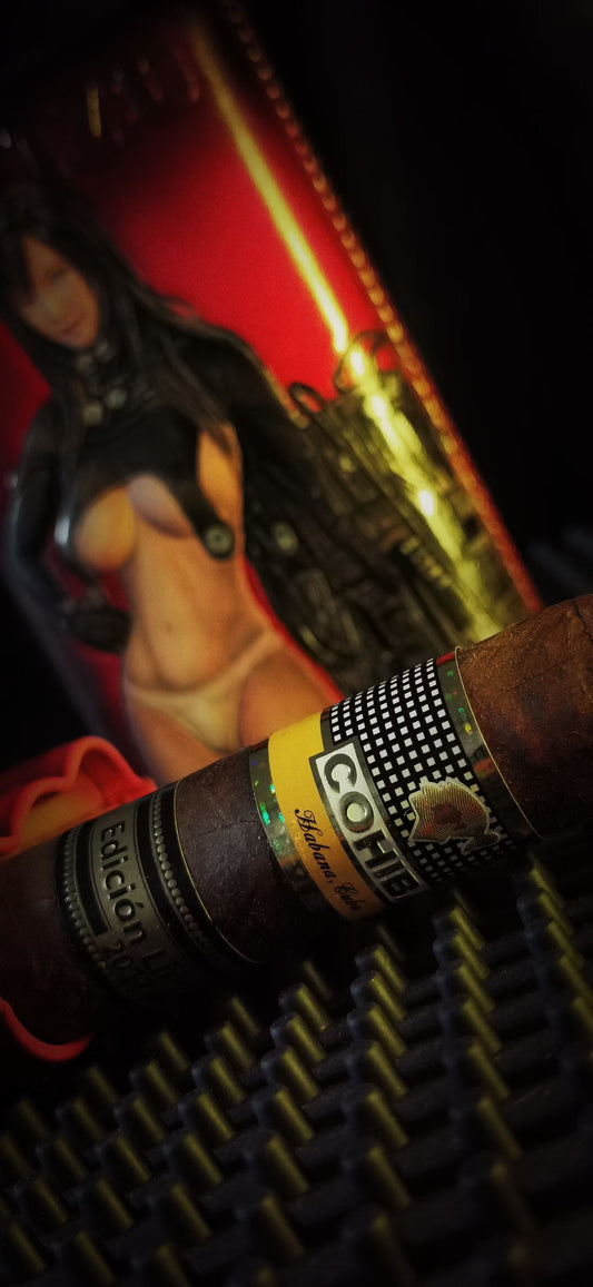 Hand-carved Cigar Case Made of Vegetable-tanned Cowhide