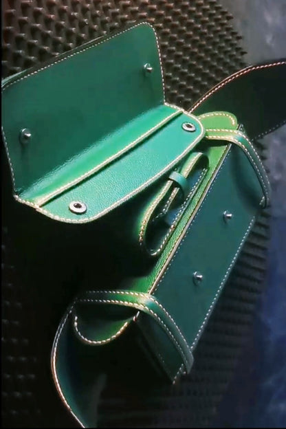 Detachable and portable dual-pipe bag