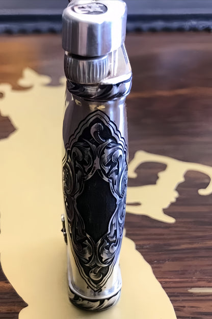 Lighter with hand-carved patterns made of pure silver