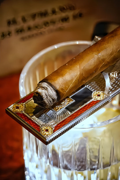 Jewelry-grade Cigar Holder