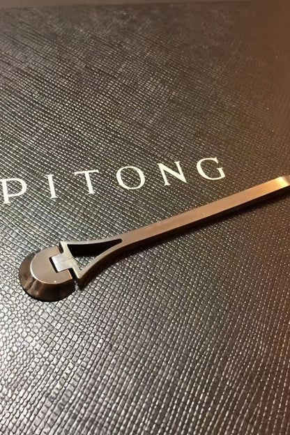 Dual-Material, Dual-Handle Pipe Tampers