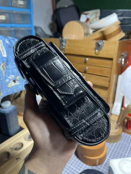 Detachable and portable dual-pipe bag