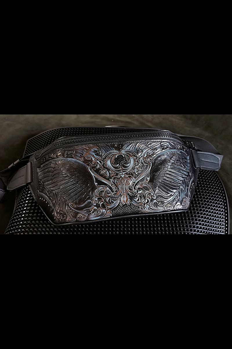 Vegetable-Tanned Leather Hand-Carved Motorcycle Waist Bag