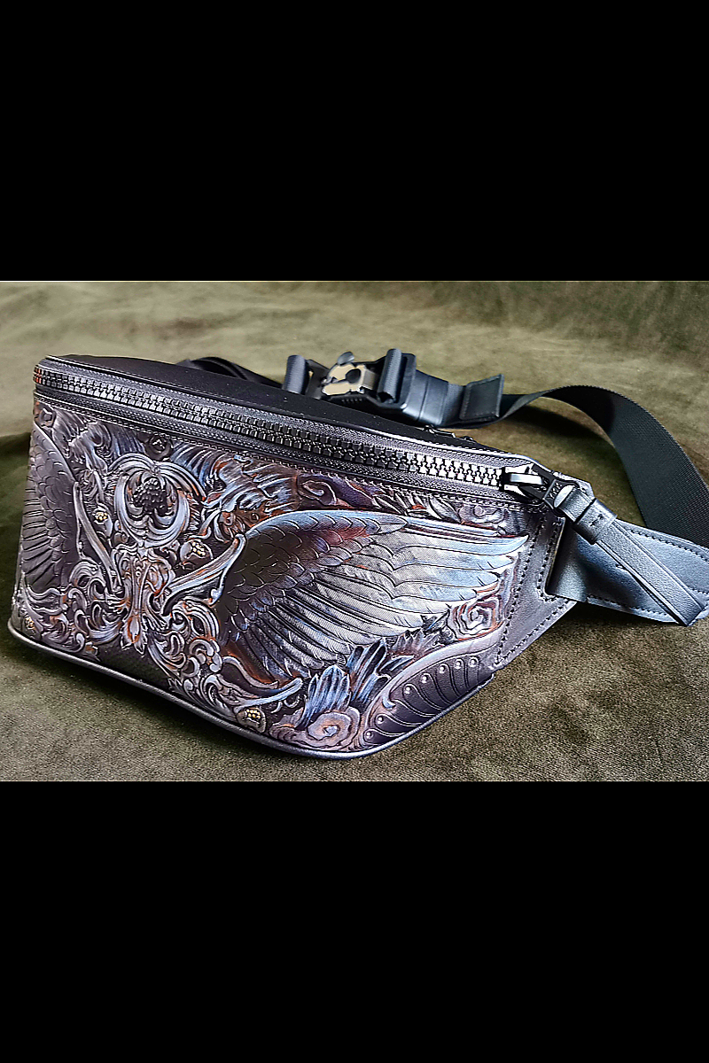 Vegetable-Tanned Leather Hand-Carved Motorcycle Waist Bag