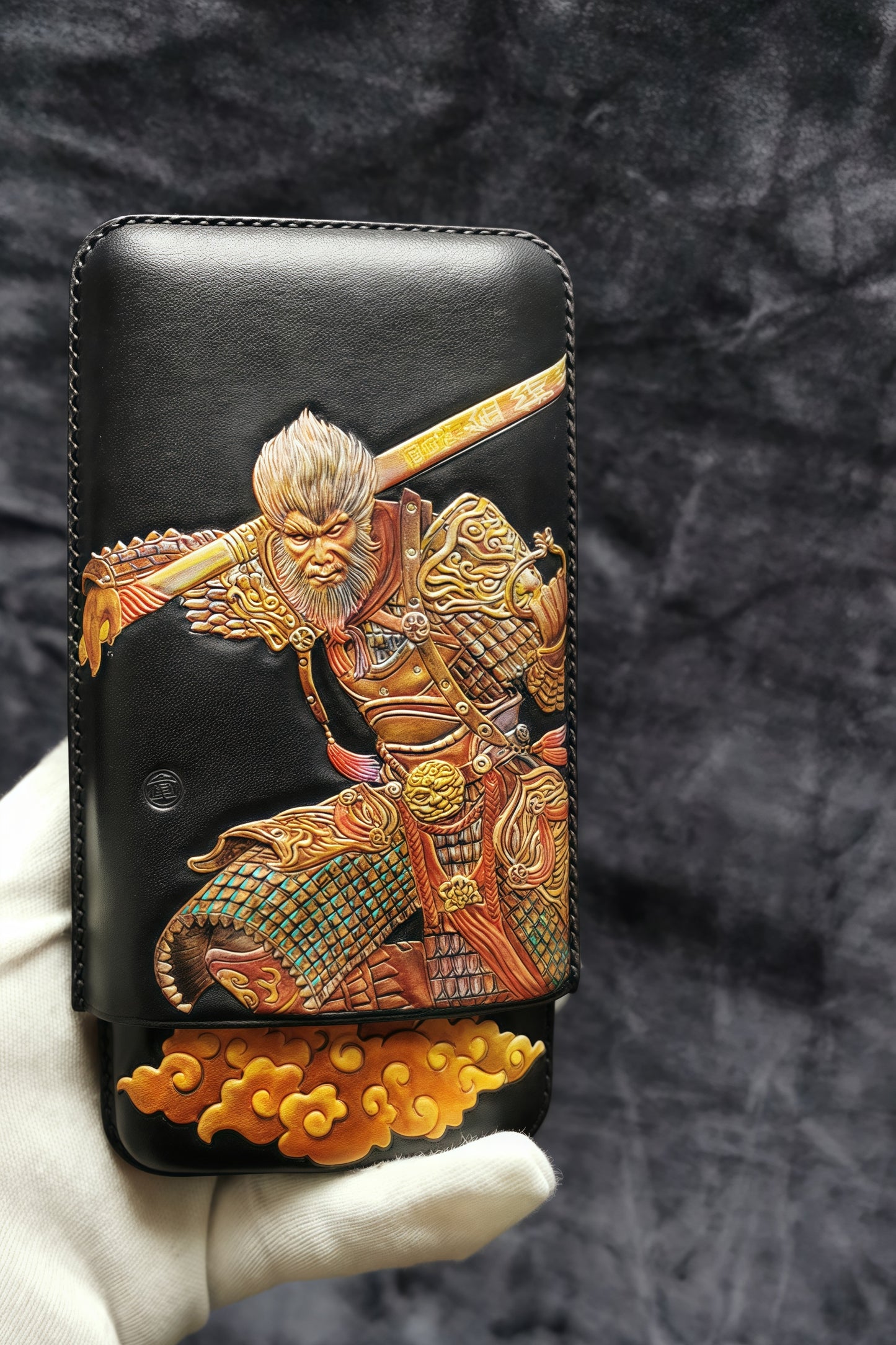 Hand-carved Cigar Case Made of Vegetable-tanned Cowhide