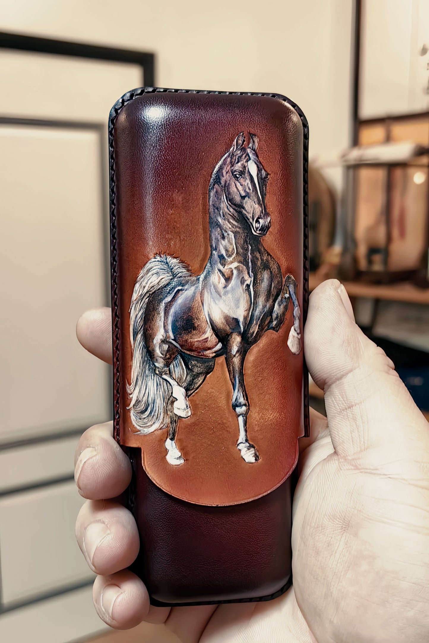 Hand-carved Cigar Case Made of Vegetable-tanned Cowhide