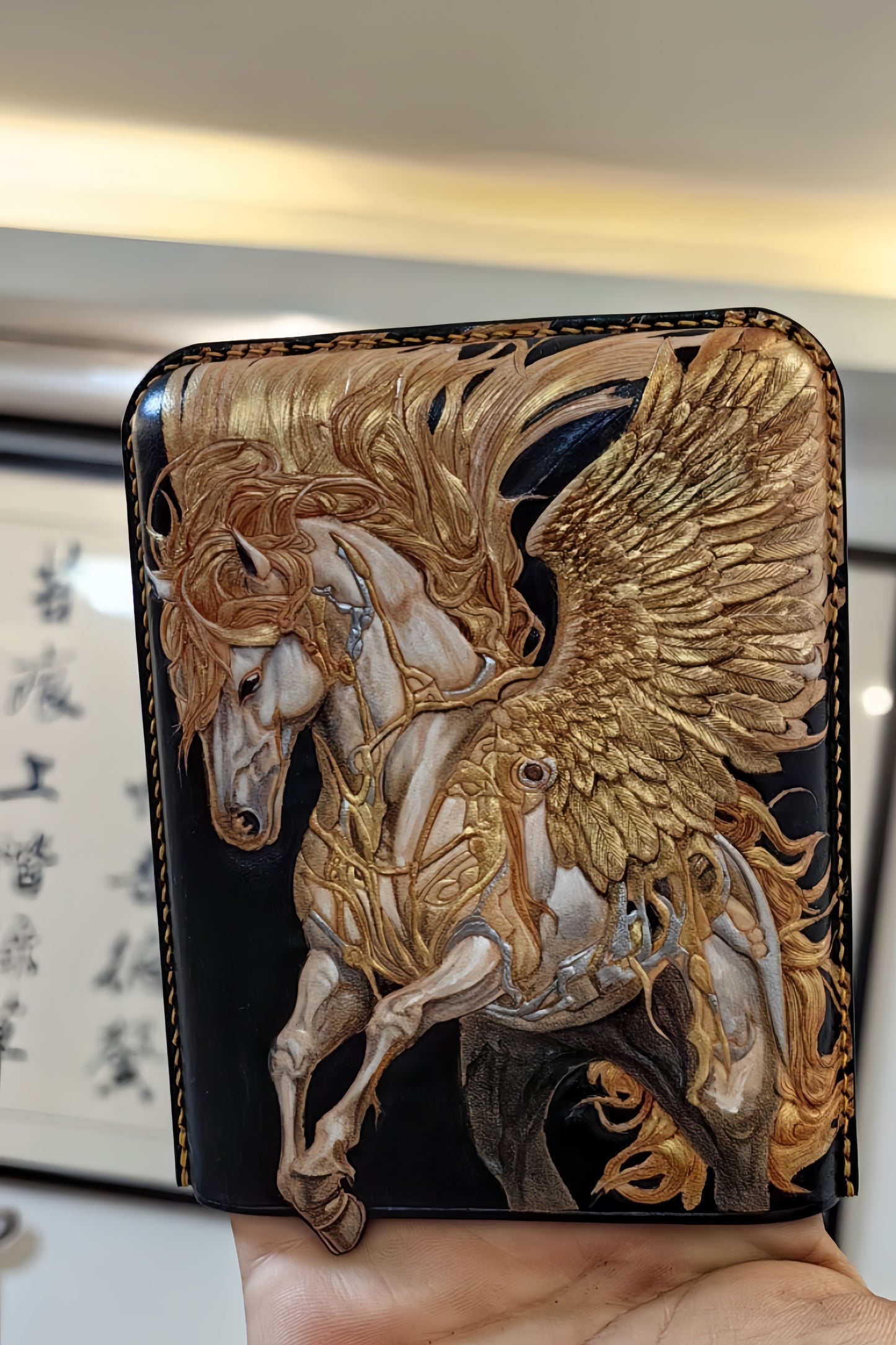 Hand-carved Cigar Case Made of Vegetable-tanned Cowhide