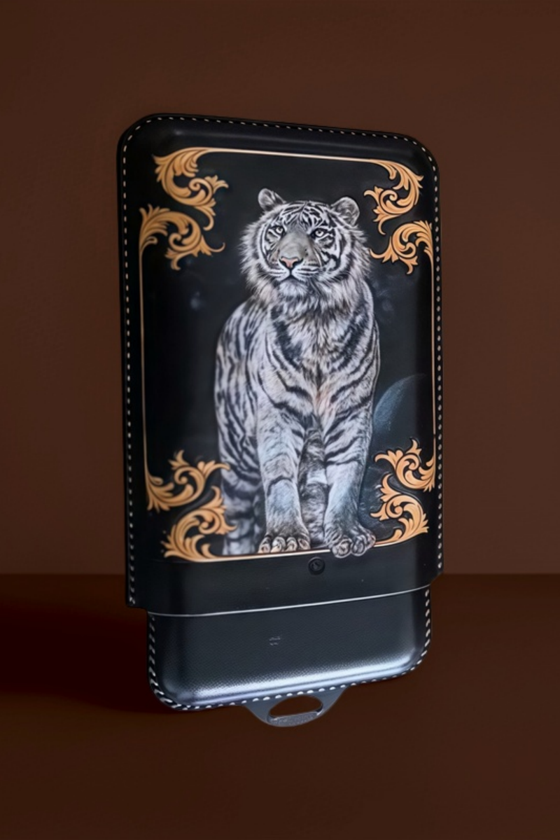 Hand-carved Cigar Case Made of Vegetable-tanned Cowhide