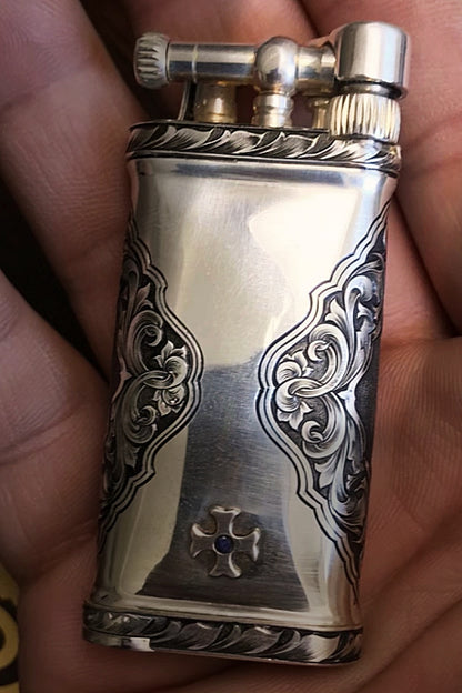 Lighter with hand-carved patterns made of pure silver