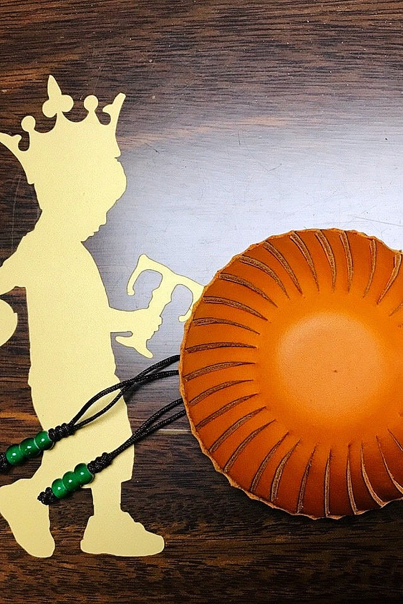 Petal-style tea cup sleeve